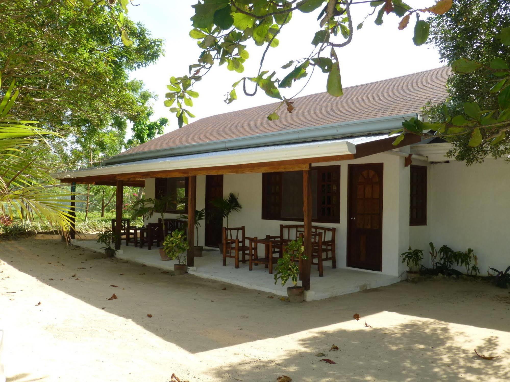 Talima Beach Villas & Dive Resort Cebu Stadt Exterior foto